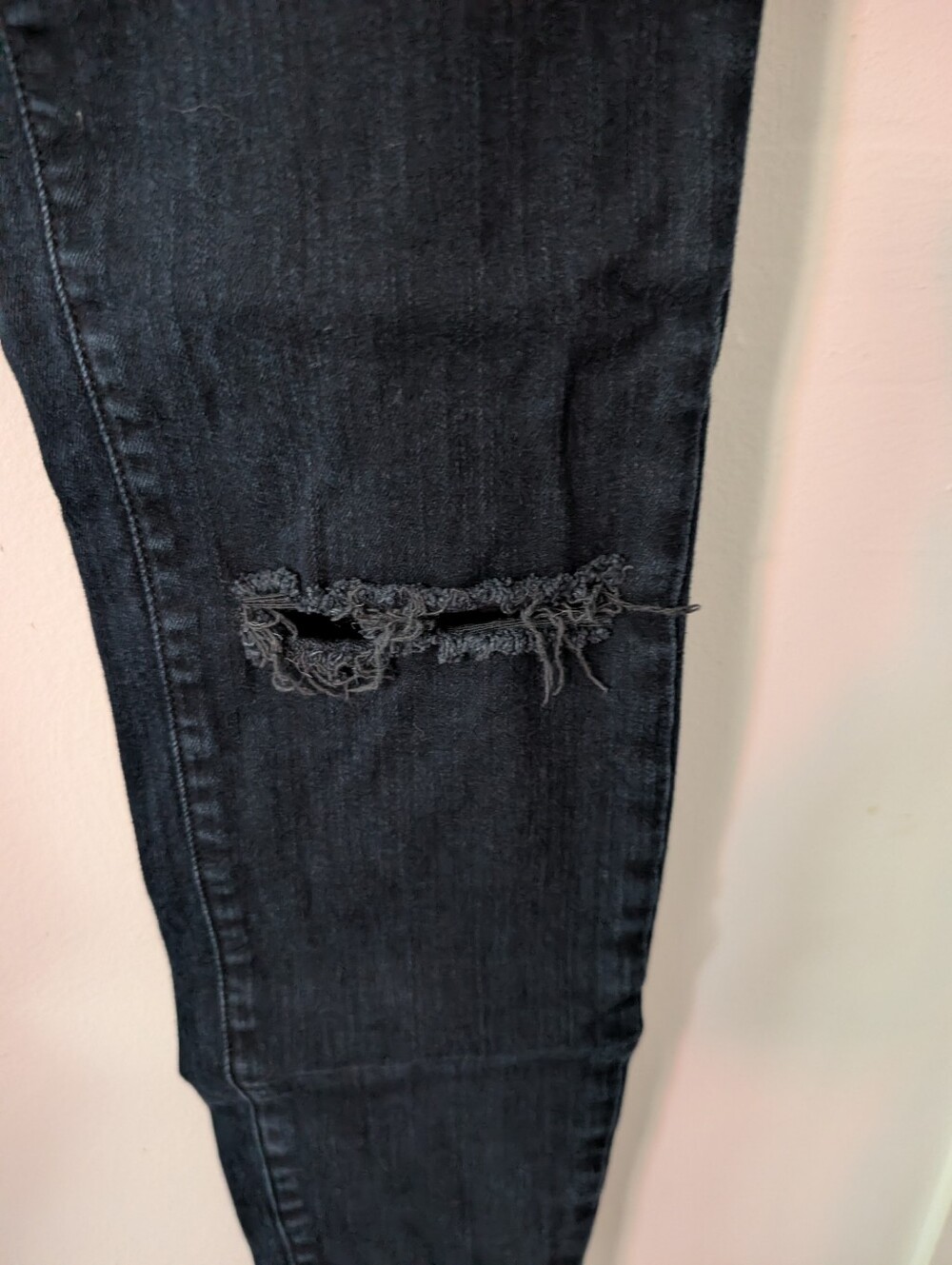 J Brand Black Denim Mid Rise Distressed Cropped Skinny Jeans Size 26 - Picture 4 of 9